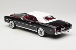 Cadillac Eldorado Cabriolet Noir MCG 1:18 MCG18473 Métal — image 5 sur 8