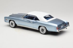Cadillac Eldorado Cabriolet Bleu MCG 1:18 MCG18472 Métal — image 6 sur 7
