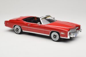 Cadillac Eldorado Cabriolet Rouge MCG 1:18 MCG18471 Métal — image 6 sur 8