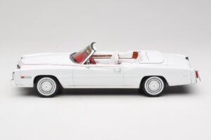 Cadillac Eldorado Cabriolet Blanc MCG 1:18 MCG18474 Métal — image 3 sur 7