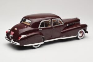 Cadillac Fleetwood 60 Special Sedan Rouge MCG 1:18 MCG18071 Métal — image 2 sur 6