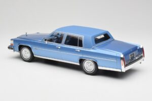 Cadillac Fleetwood Brougham Bleu Métallisé MCG 1:18 MCG18252 Métal — image 5 sur 6