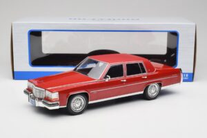 Cadillac Fleetwood Brougham Rouge Foncé Métallisé MCG 1:18 MCG18251 Métal — image 6 sur 6