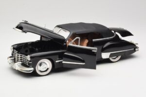 Cadillac Series 62 Noir Anson 1:18 30345 Métal — image 2 sur 8