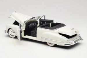 Cadillac Series 62 Cabriolet Blanc Anson 1:18 30335 Métal — image 5 sur 8