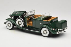 Cadillac Sport Phaeton Vert Anson 1:18 30383 Métal — image 6 sur 9