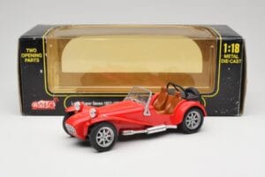 Caterham Super Seven Series 3 Rouge Anson 1:18 30317-W Métal — image 8 sur 8