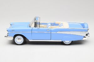 Chevrolet Bel Air Cabriolet Bleu Road Signature 1:18 55/1/0863 Métal — image 4 sur 8