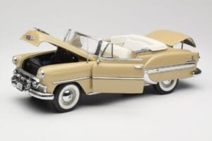 Chevrolet Bel Air Cabriolet Crème Sun Star 1:18 1623 Métal — image 2 sur 8
