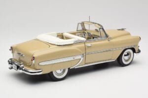Chevrolet Bel Air Cabriolet Crème Sun Star 1:18 1623 Métal — image 3 sur 8