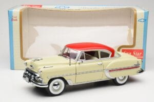 Chevrolet Bel Air Beige Sun Star 1:18 1600 Métal — image 8 sur 8