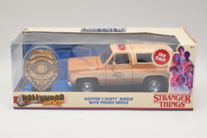 Chevrolet Blazer K5 Police Stranger Things Metals Diecast 1:24 31111-24 Métal