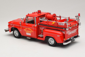 Chevrolet C-20 Fire Truck Sun Star 1:18 1383 Métal — image 5 sur 6