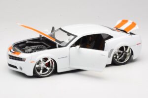 Chevrolet Camaro Concept Tuned Blanc Jada 1:18 63014 Métal — image 2 sur 8