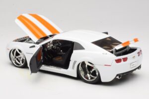 Chevrolet Camaro Concept Tuned Blanc Jada 1:18 63014 Métal — image 5 sur 8