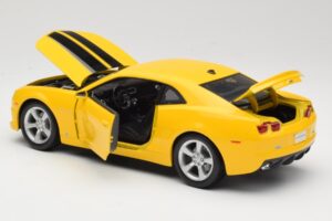 Chevrolet Camaro SS RS Jaune Maisto 1:18 31173 Métal — image 5 sur 8