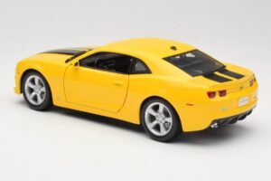 Chevrolet Camaro SS RS Jaune Maisto 1:18 31173 Métal — image 7 sur 8