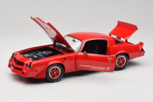 Chevrolet Camaro Z28 Yenko Turbo Z Rouge GreenLight 1:18 12999 Métal — image 2 sur 8