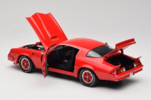 Chevrolet Camaro Z28 Yenko Turbo Z Rouge GreenLight 1:18 12999 Métal — image 5 sur 8