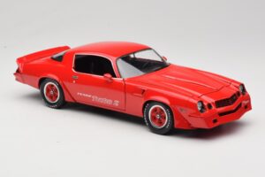 Chevrolet Camaro Z28 Yenko Turbo Z Rouge GreenLight 1:18 12999 Métal — image 6 sur 8