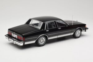 Chevrolet Caprice Noir MCG 1:18 MCG18113 Métal — image 2 sur 6