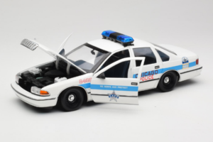 Chevrolet Caprice Chicago Police UT Models 1:18 180142096 Métal — image 2 sur 8
