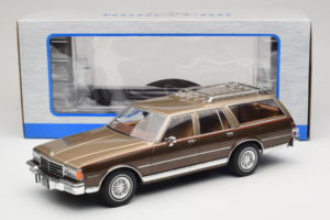 Chevrolet Caprice Estate Wagon Beige MCG 1:18 MCG18476 Métal — image 6 sur 6