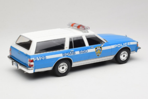 Chevrolet Caprice Estate Wagon NYPD MCG 1:18 MCG18477 Métal — image 2 sur 6
