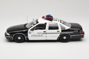 Chevrolet Caprice Glendale Police UT Models 1:18 21026 Métal — image 4 sur 8