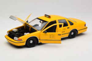 Chevrolet Caprice NYC Taxi UT Models 1:18 180142095 Métal — image 2 sur 8