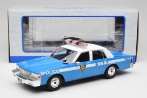 Chevrolet Caprice NYPD Voiture de Police MCG 1:18 MCG18360 Métal — image 6 sur 6