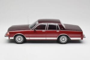 Chevrolet Caprice Rouge Métallique MCG 1:18 MCG18361 Métal — image 3 sur 6