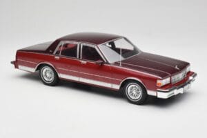 Chevrolet Caprice Rouge Métallique MCG 1:18 MCG18361 Métal — image 4 sur 6
