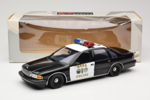 Chevrolet Caprice Californie Police UT Models 1:18 180142098 Métal — image 8 sur 8
