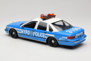 Chevrolet Caprice New York Police UT Models 1:18 180142097 Métal — image 5 sur 8