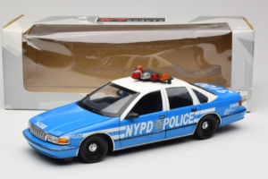 Chevrolet Caprice New York Police UT Models 1:18 180142097 Métal — image 8 sur 8