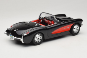 Chevrolet Corvette C1 Noir & Rouge Bburago 1:18 3034-M1 Métal — image 3 sur 8