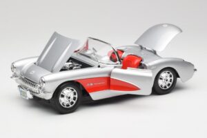 Chevrolet Corvette C1 Argent & Rouge Bburago 1:18 3024-M1 Métal — image 2 sur 8