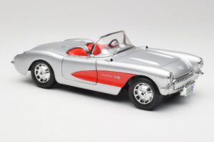Chevrolet Corvette C1 Argent & Rouge Bburago 1:18 3024-M1 Métal — image 6 sur 8