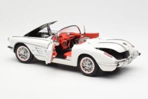 Chevrolet Corvette C1 Spider Hard Top Snowcrest Blanc AUTOart 1:18 71147 Métal — image 5 sur 8