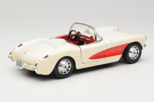 Chevrolet Corvette C1 Blanc & Rouge Bburago 1:18 3024-M3 Métal — image 3 sur 8