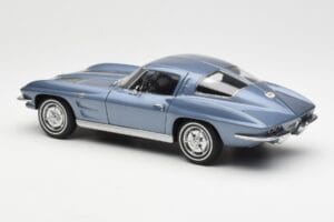 Chevrolet Corvette C2 Gris Bleu Métallique AUTOart 1:18 71182 Métal — image 7 sur 8