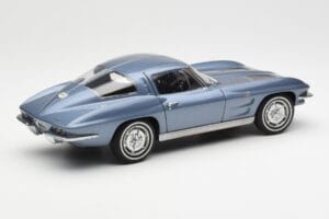 Chevrolet Corvette C2 Gris Bleu Métallique AUTOart 1:18 71182 Métal — image 3 sur 8