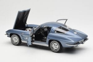 Chevrolet Corvette C2 Gris Bleu Métallique AUTOart 1:18 71182 Métal — image 5 sur 8