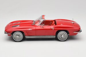 Chevrolet Corvette C2 Sting Ray Cabriolet Riverside Red Norev 1:18 189056 Métal — image 3 sur 6