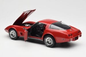 Chevrolet Corvette C3 Rouge UT Models 1:18 21073 Métal — image 5 sur 8