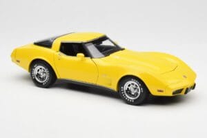Chevrolet Corvette C3 Jaune UT Models 1:18 21074 Métal — image 6 sur 8