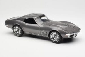 Chevrolet Corvette C3 Spider Laguna Gris Métallique AUTOart 1:18 71173 Métal — image 6 sur 8