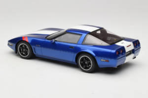 Chevrolet Corvette C4 Grand Sport Admiral Blue GT Spirit 1:18 GT538 Résine — image 5 sur 6