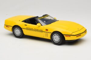Chevrolet Corvette C4 Indianapolis 500 Pace Car Jaune Greenlight 1:18 11801-06 Métal — image 6 sur 8